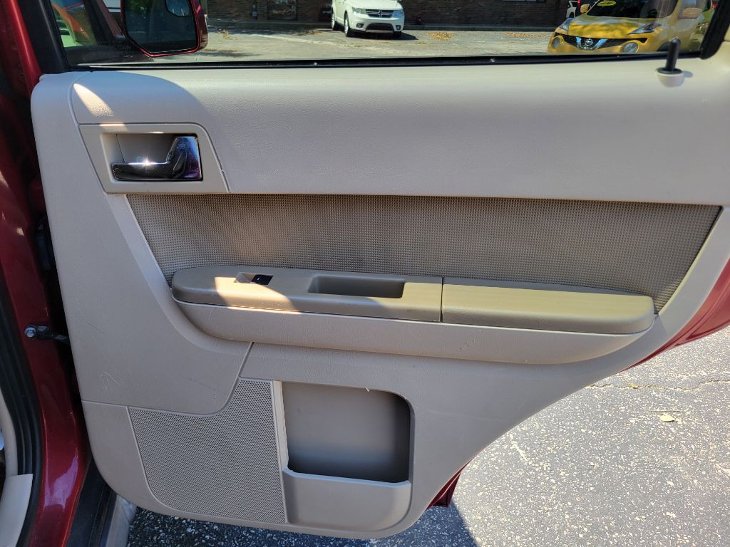 2010 Ford Escape Image 9