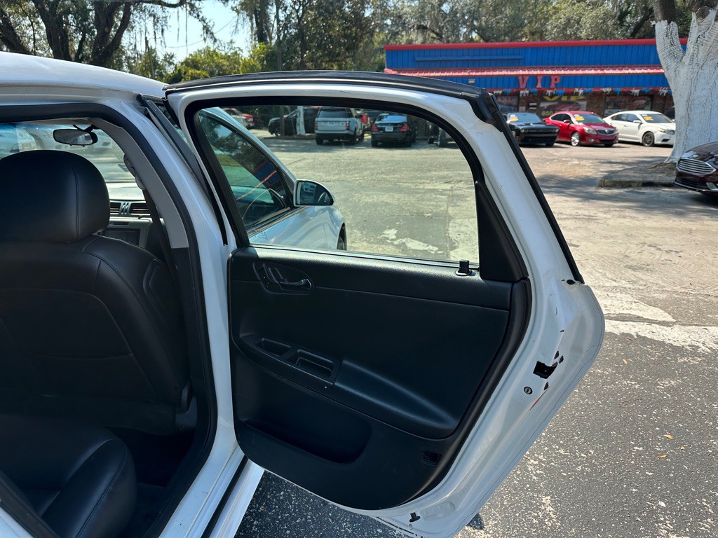 2016 Chevrolet Impala Image 13