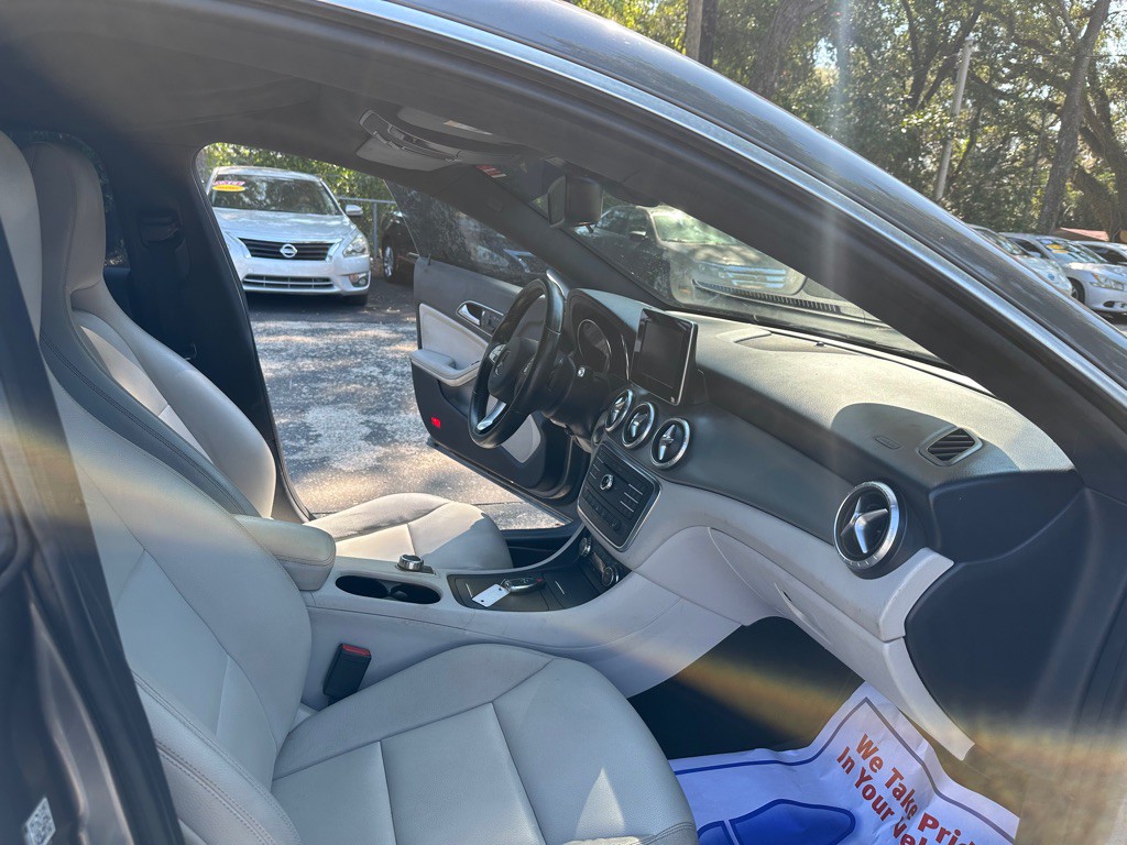 2015 Mercedes-Benz CLA-Class Image 19