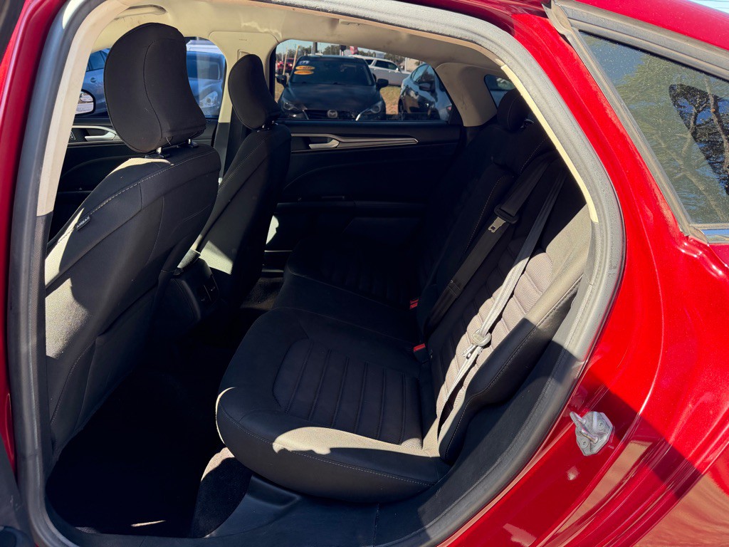 2017 Ford Fusion Image 20