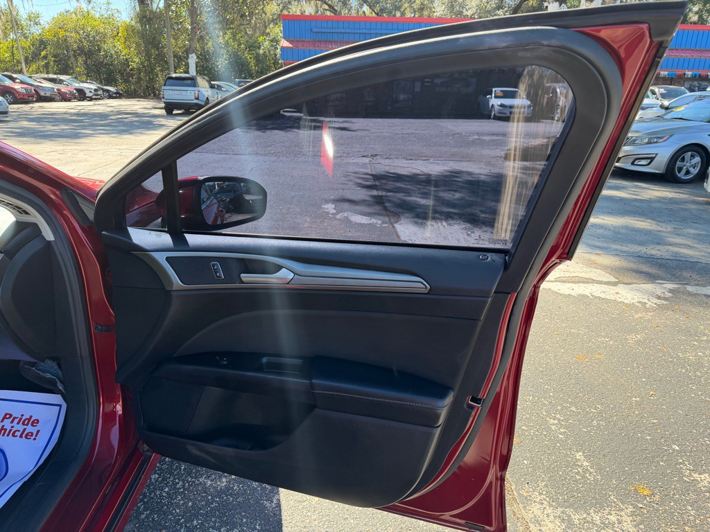 2017 Ford Fusion Image 23