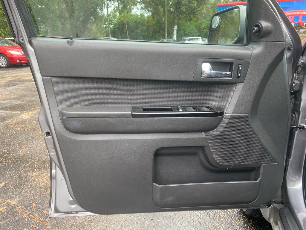 2009 Ford Escape Image 12