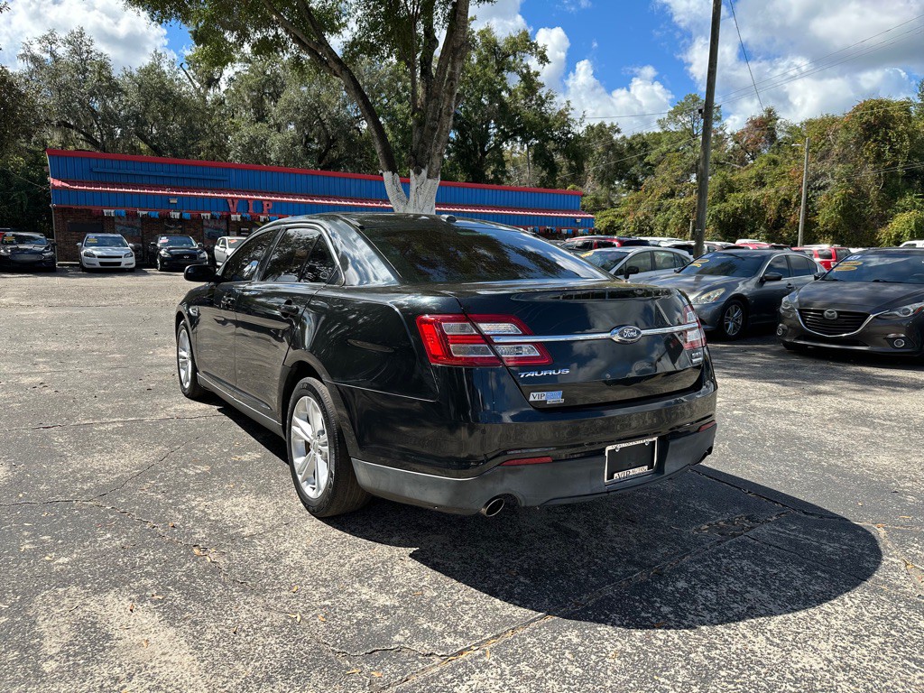 2015 Ford Taurus Image 3
