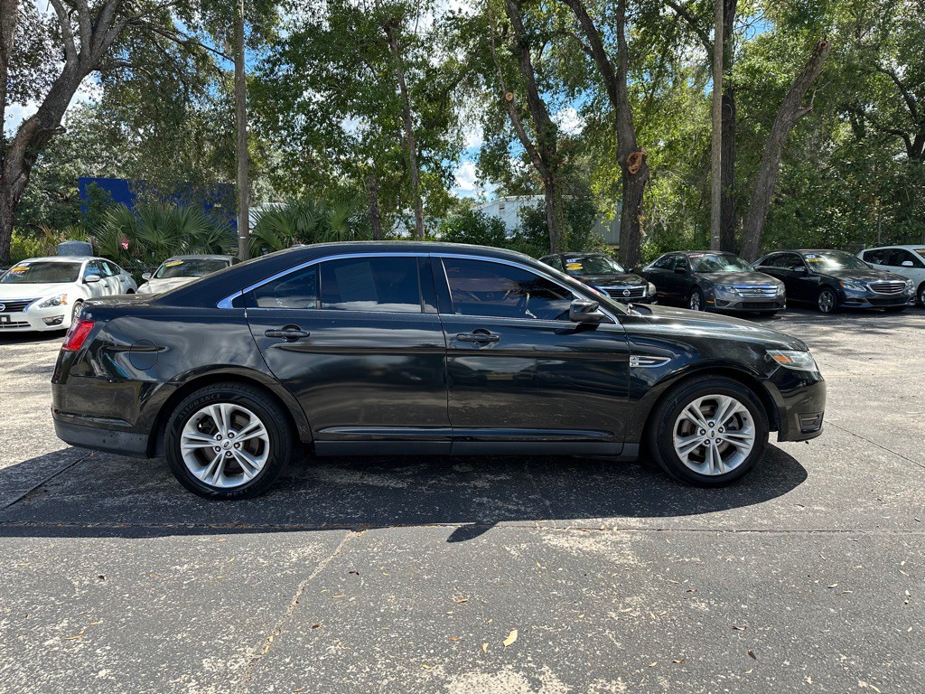 2015 Ford Taurus Image 6