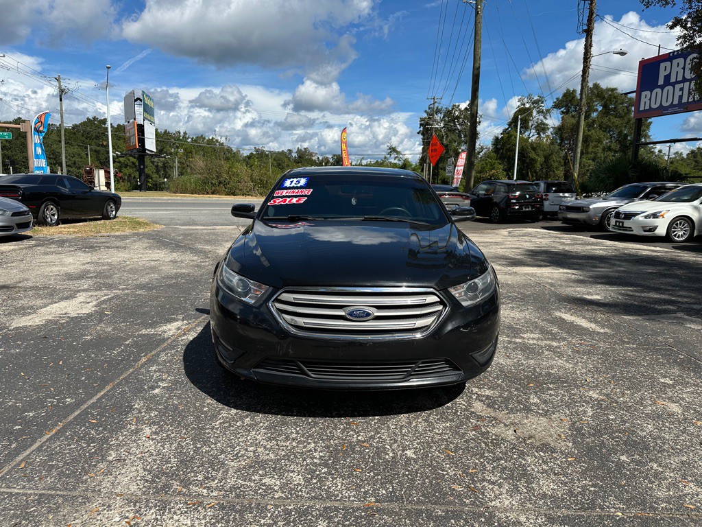 2015 Ford Taurus Image 8