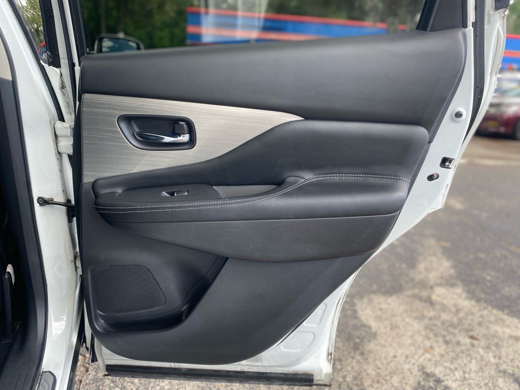 2016 Nissan Murano Image 18