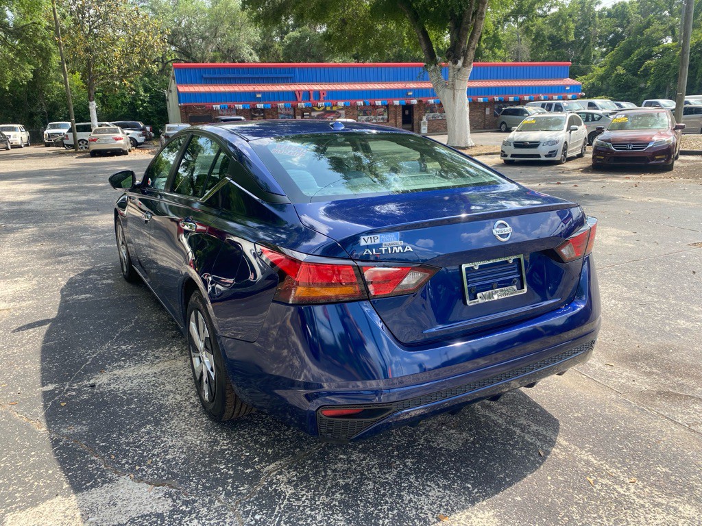 2019 Nissan Altima Image 3