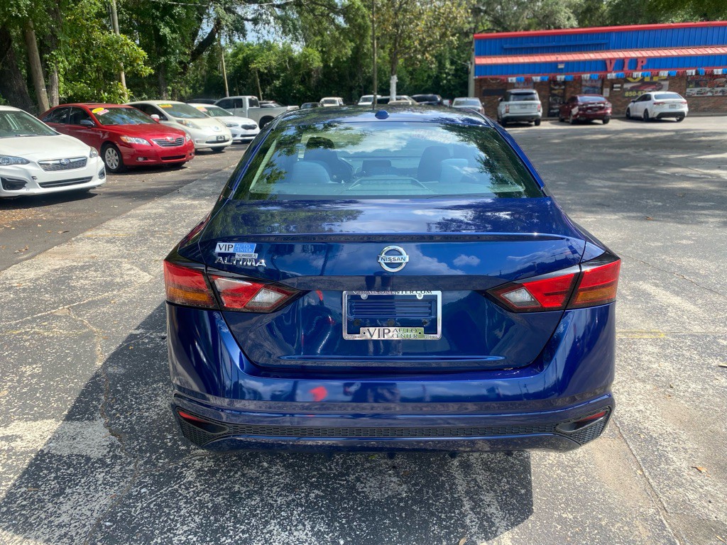 2019 Nissan Altima Image 4
