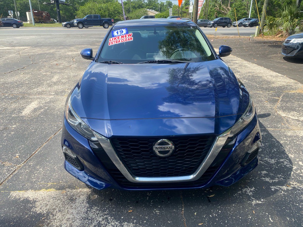 2019 Nissan Altima Image 8