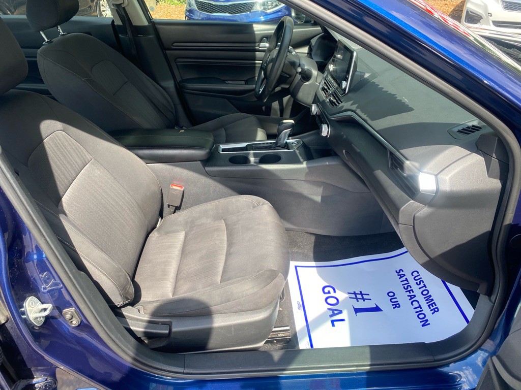 2019 Nissan Altima Image 19