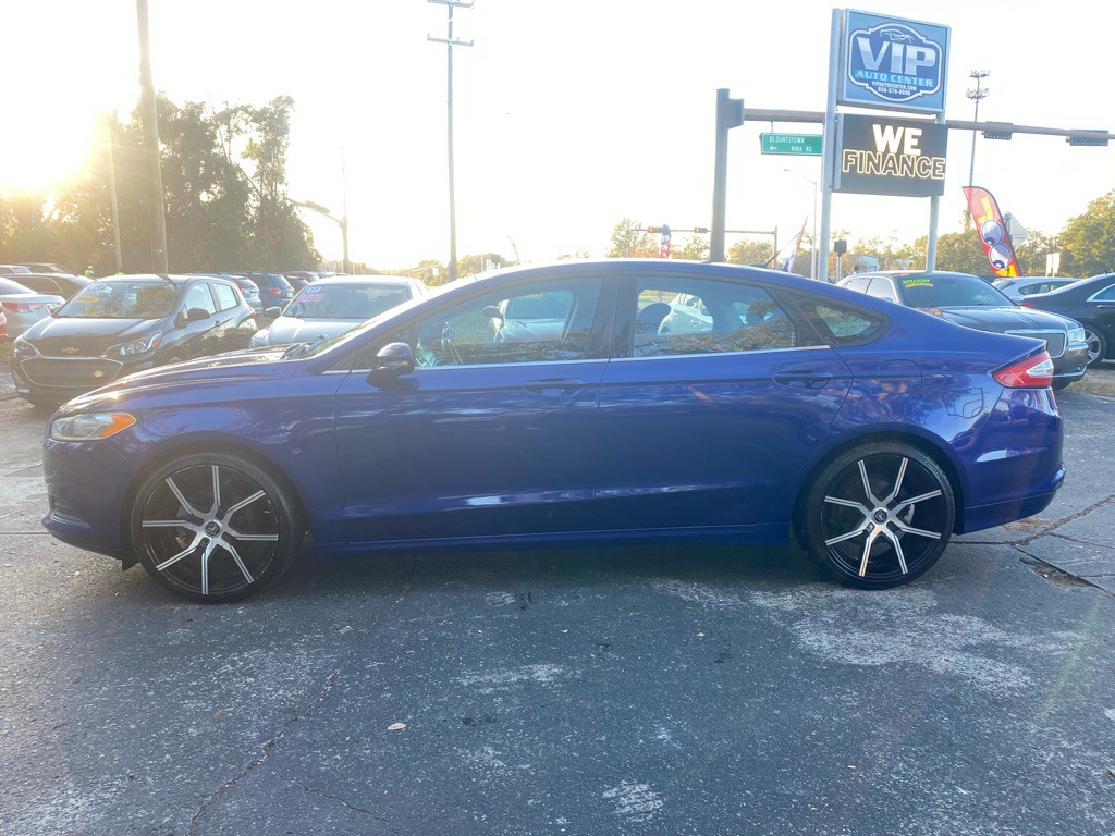 2013 Ford Fusion Image 2