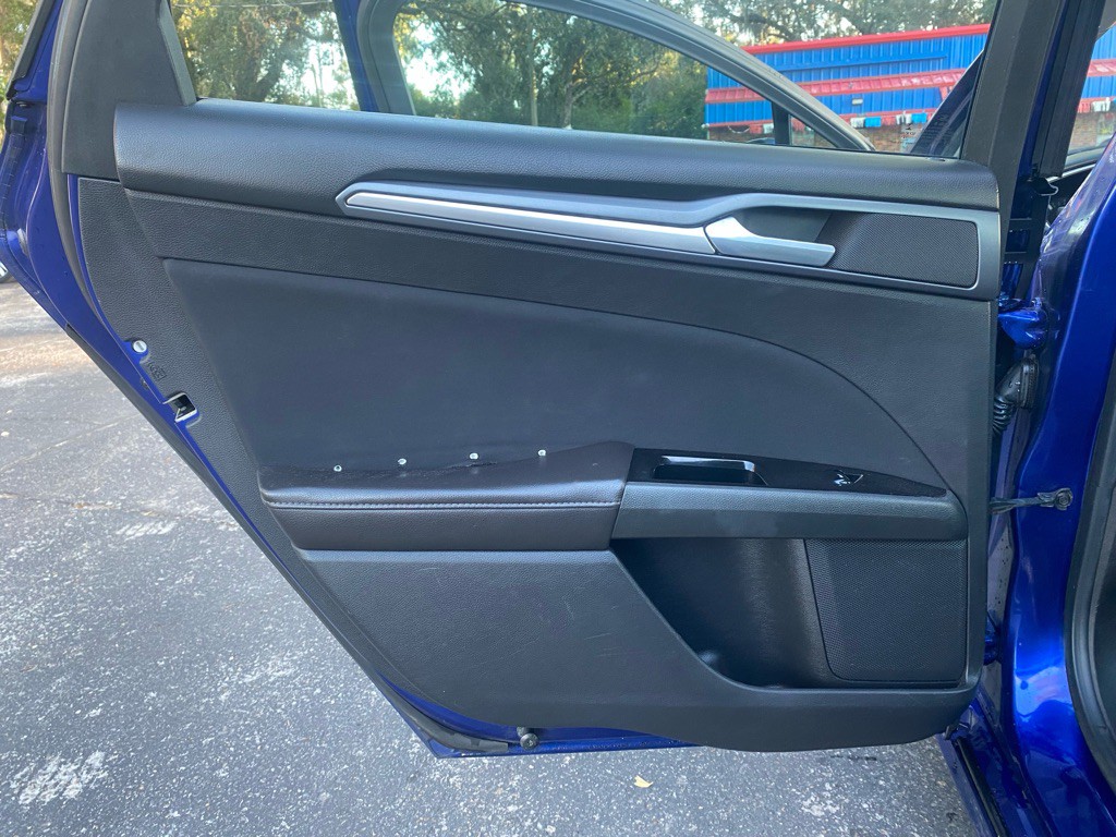 2013 Ford Fusion Image 16