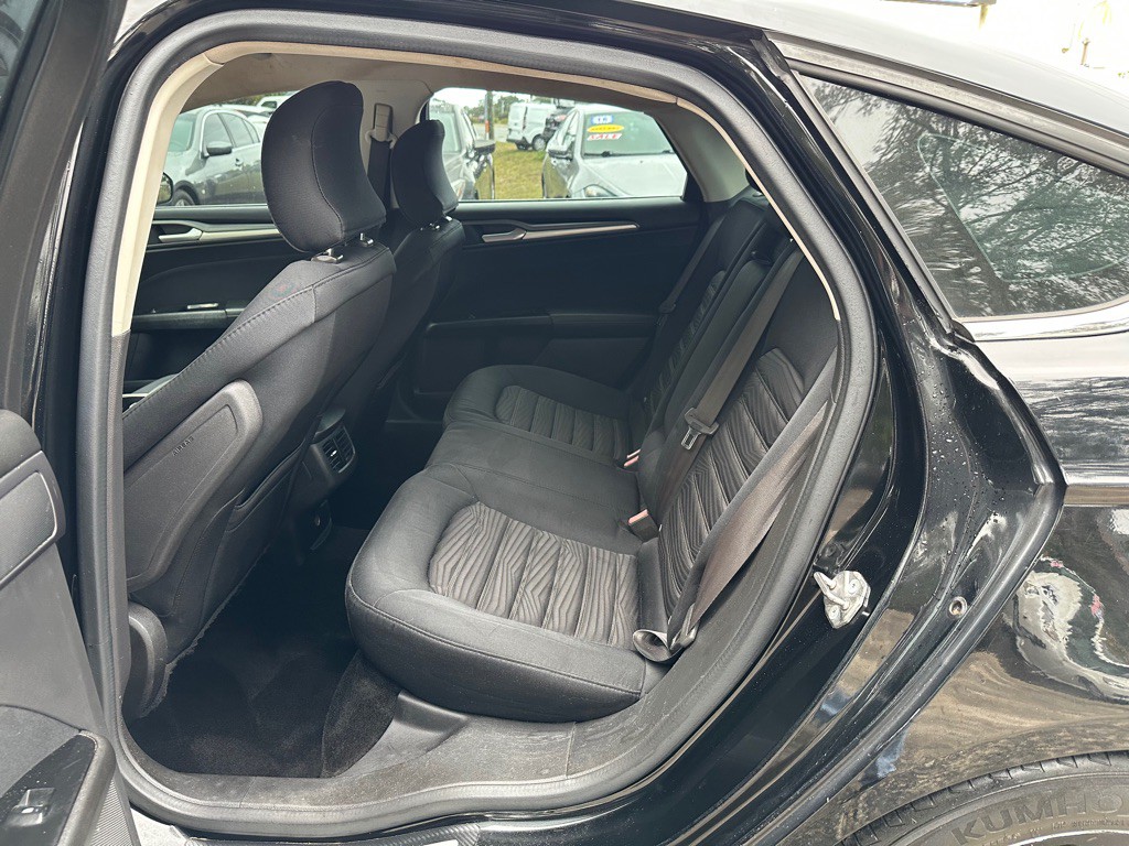 2016 Ford Fusion Image 15