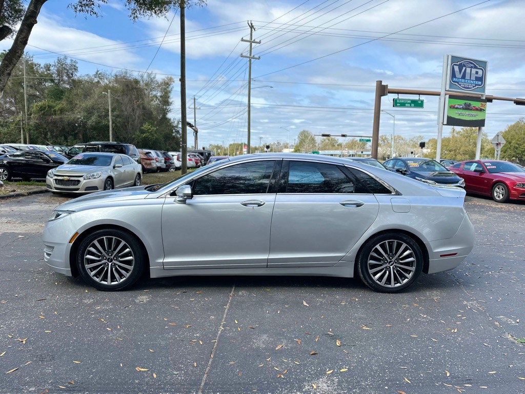 2016 Lincoln MKZ Image 2
