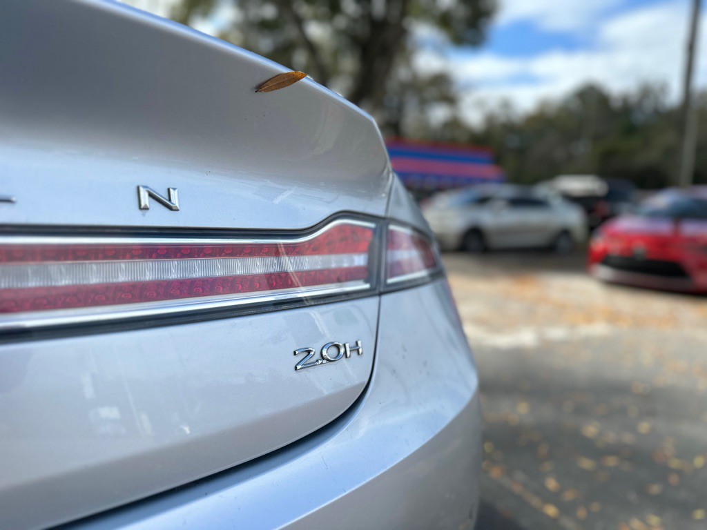 2016 Lincoln MKZ Image 10