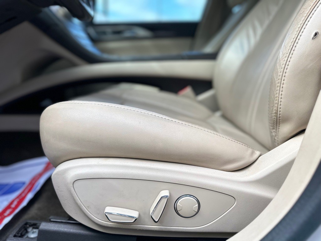 2016 Lincoln MKZ Image 14