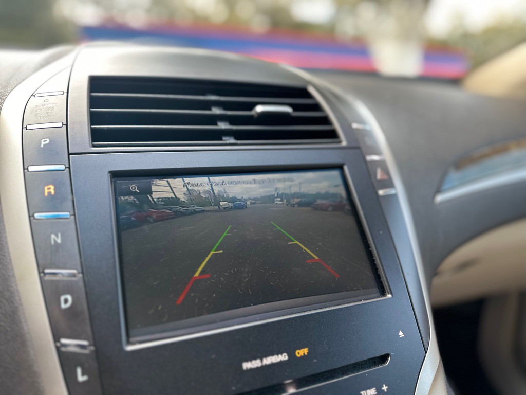 2016 Lincoln MKZ Image 19