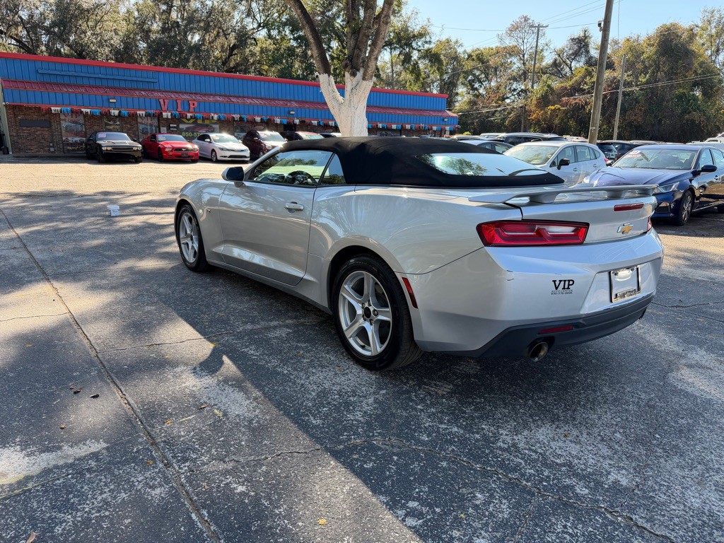 2018 Chevrolet Camaro Image 3