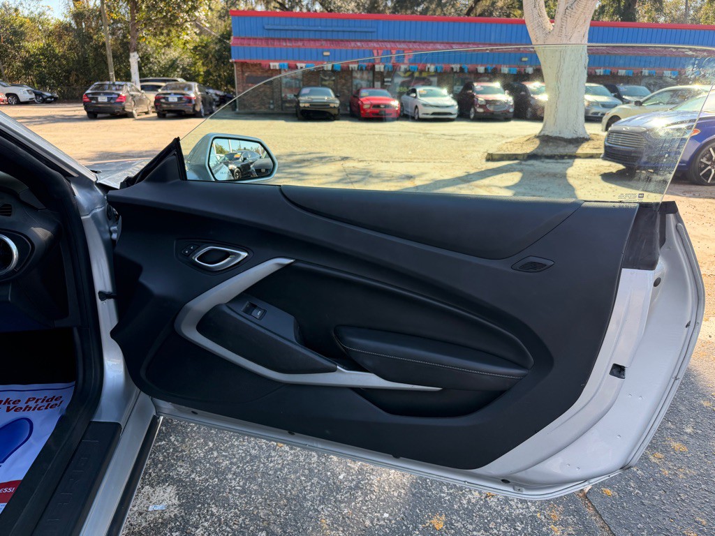 2018 Chevrolet Camaro Image 22