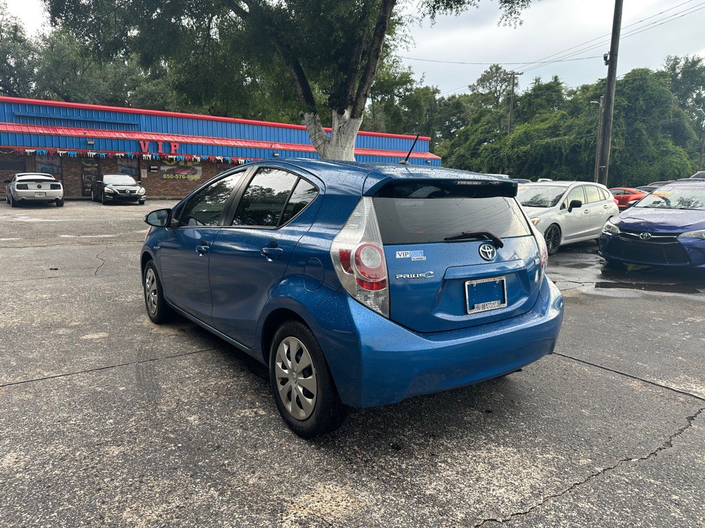 2014 Toyota Prius Image 3