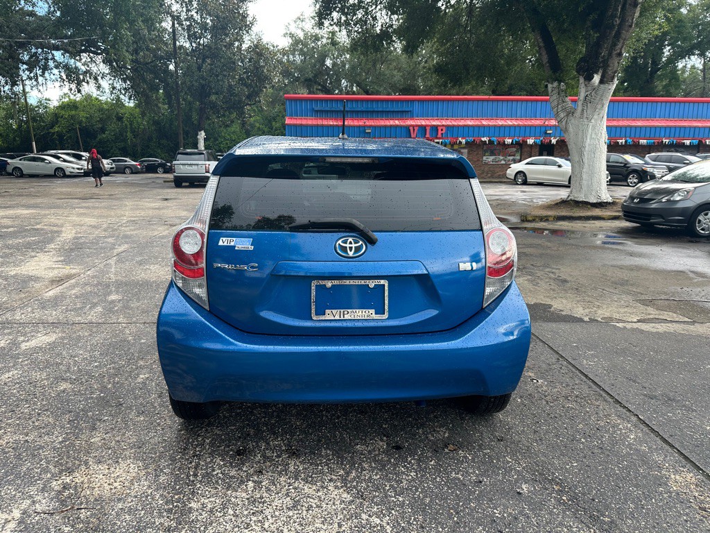 2014 Toyota Prius Image 4