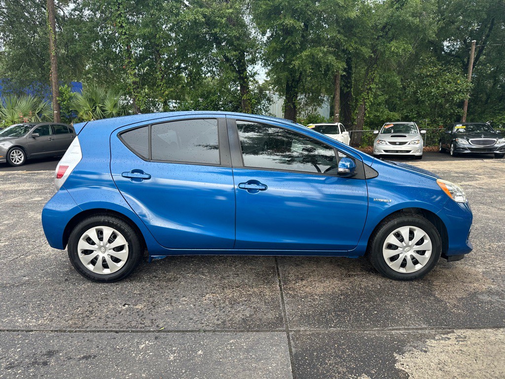 2014 Toyota Prius Image 6