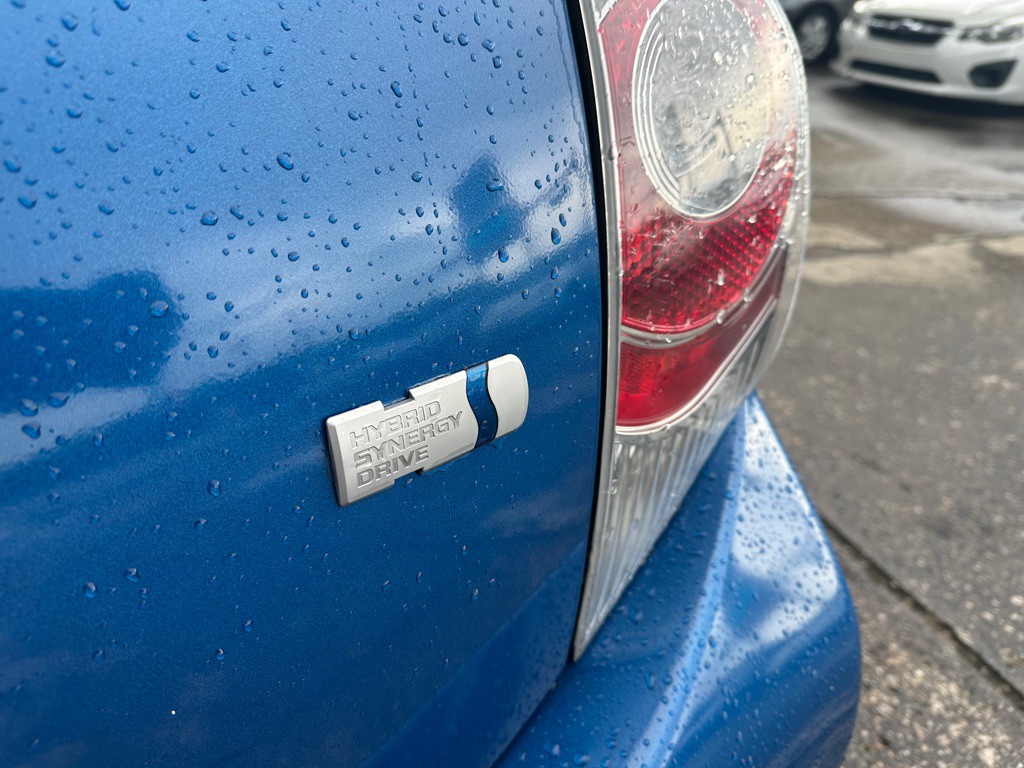 2014 Toyota Prius Image 11