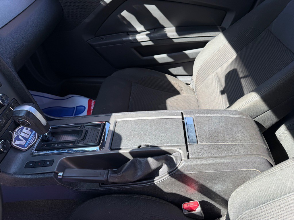 2014 Ford Mustang Image 18