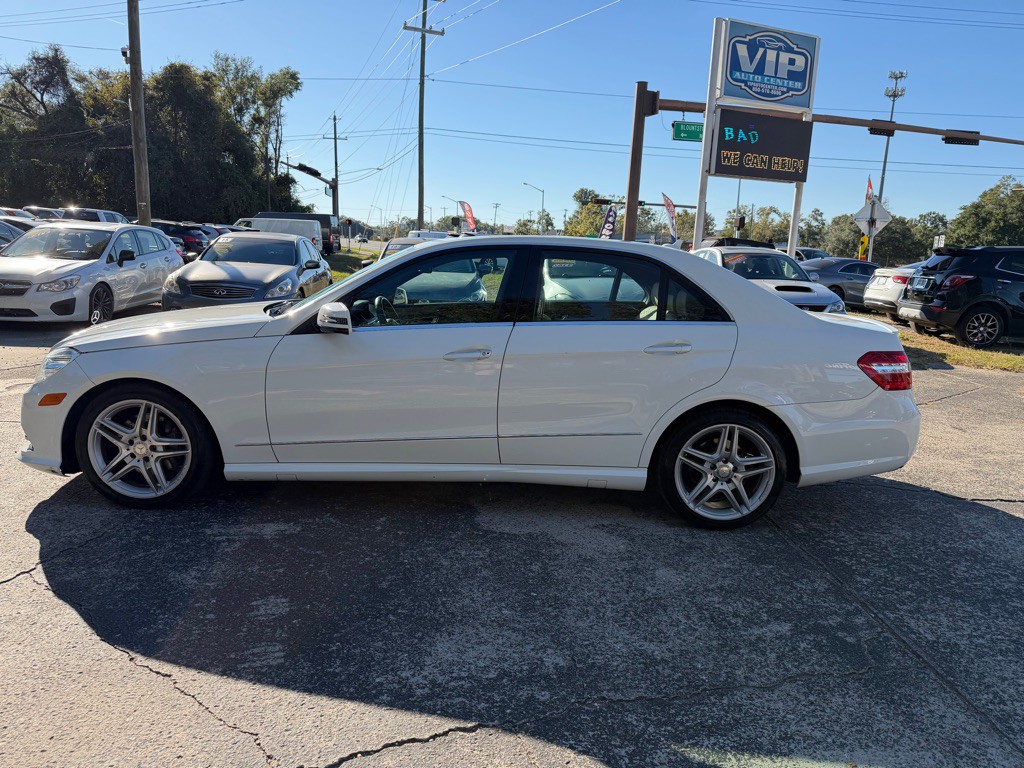 2013 Mercedes-Benz E-Class Image 2