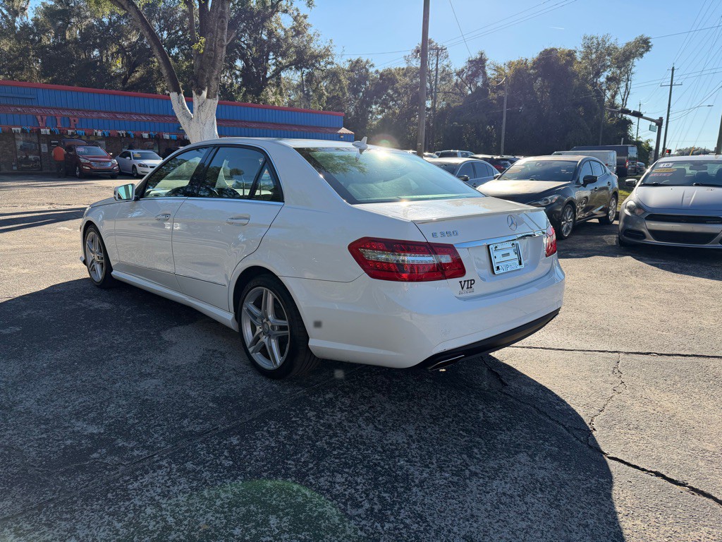 2013 Mercedes-Benz E-Class Image 3