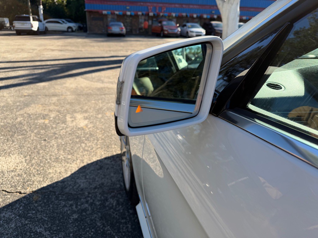 2013 Mercedes-Benz E-Class Image 11