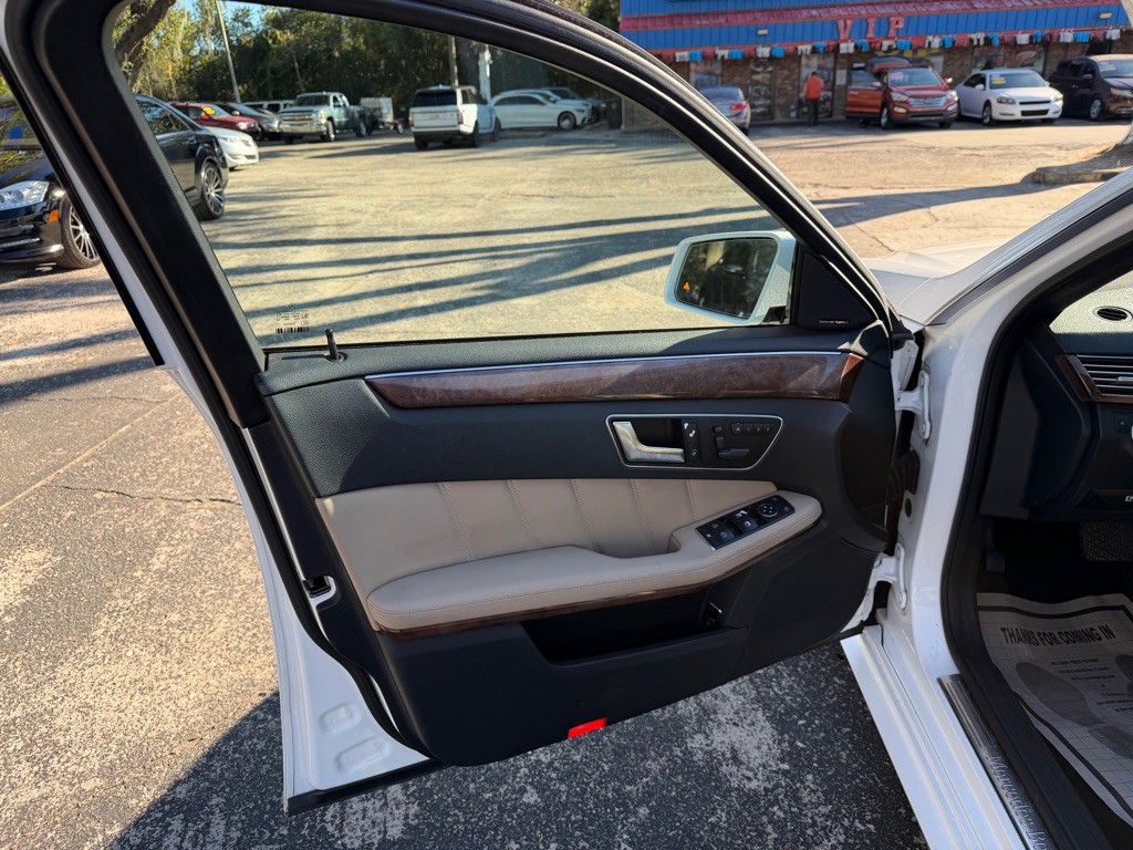 2013 Mercedes-Benz E-Class Image 12