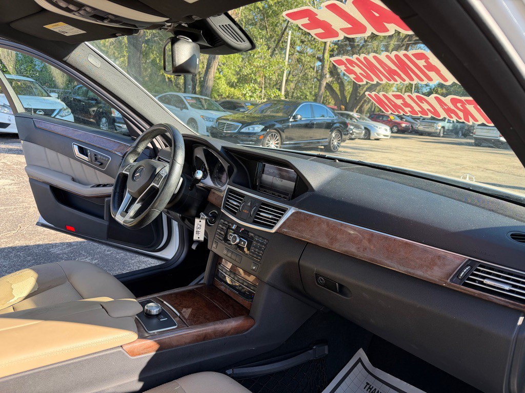 2013 Mercedes-Benz E-Class Image 22