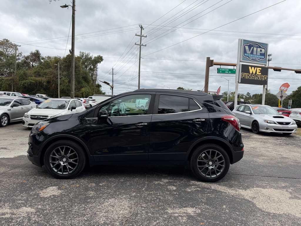 2018 Buick Enclave Image 2