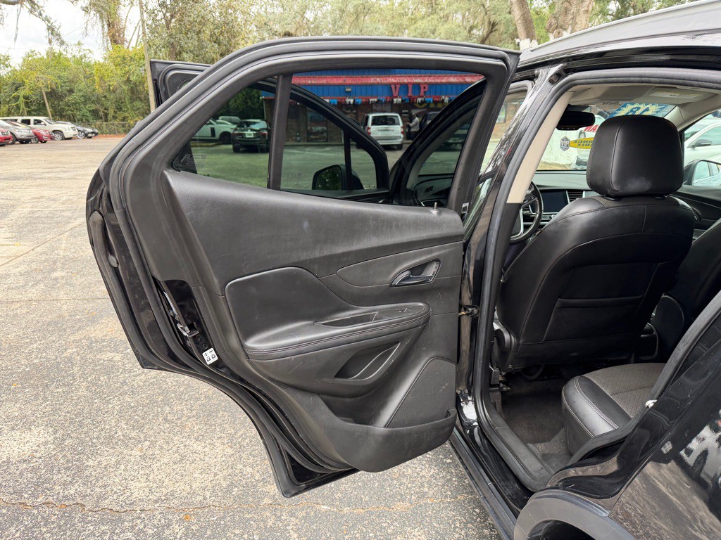 2018 Buick Enclave Image 19