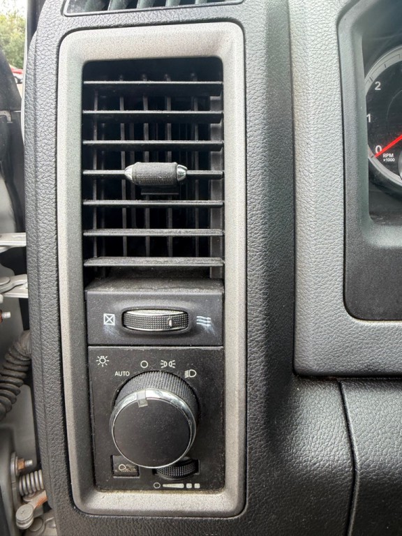 2013 RAM 1500 Image 16