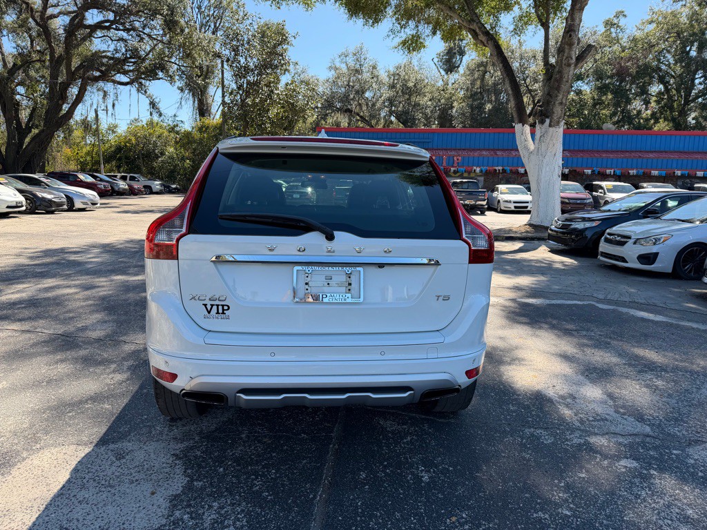 2016 Volvo XC60 Image 4