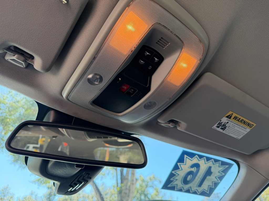 2016 Volvo XC60 Image 18