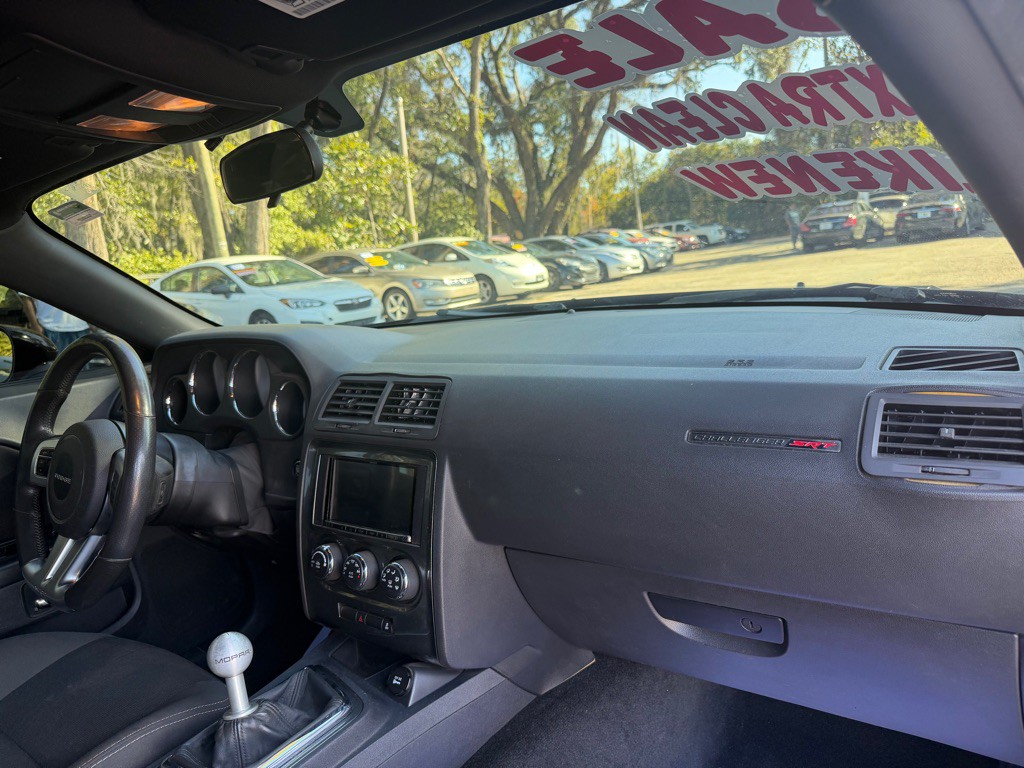 2014 Dodge Challenger Image 21