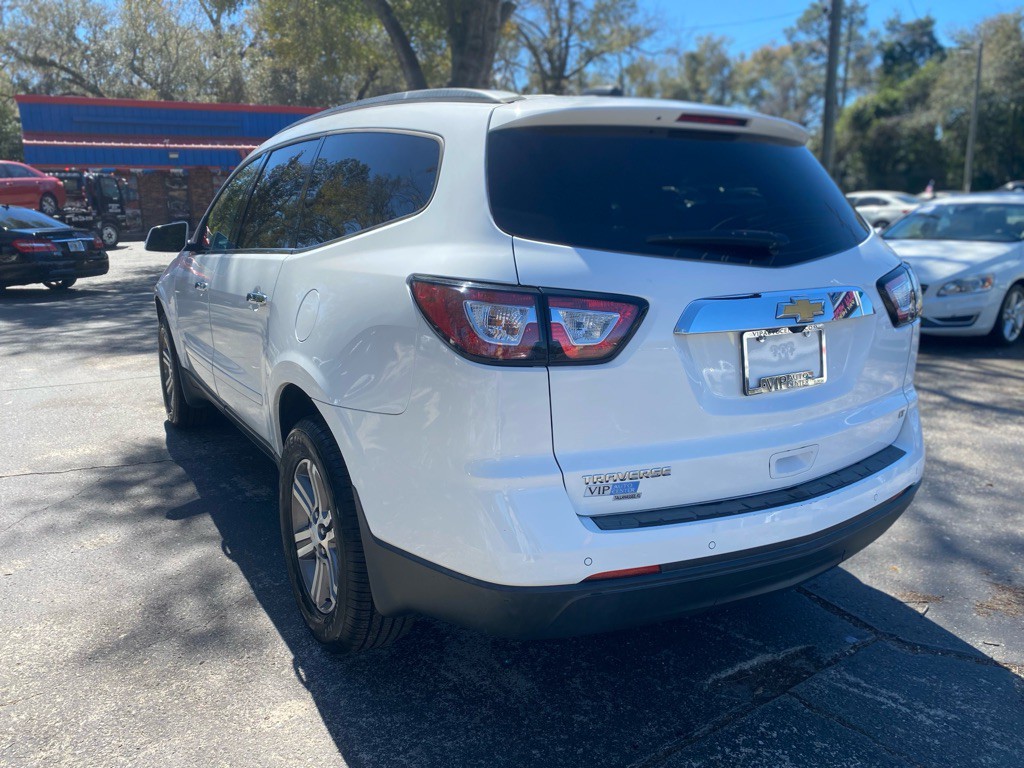 2017 Chevrolet Traverse Image 3