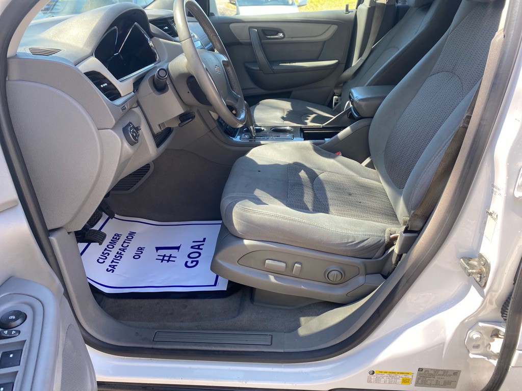 2017 Chevrolet Traverse Image 12