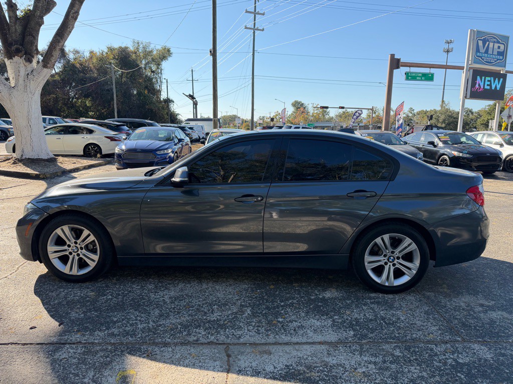 2016 BMW 3 Series Image 2