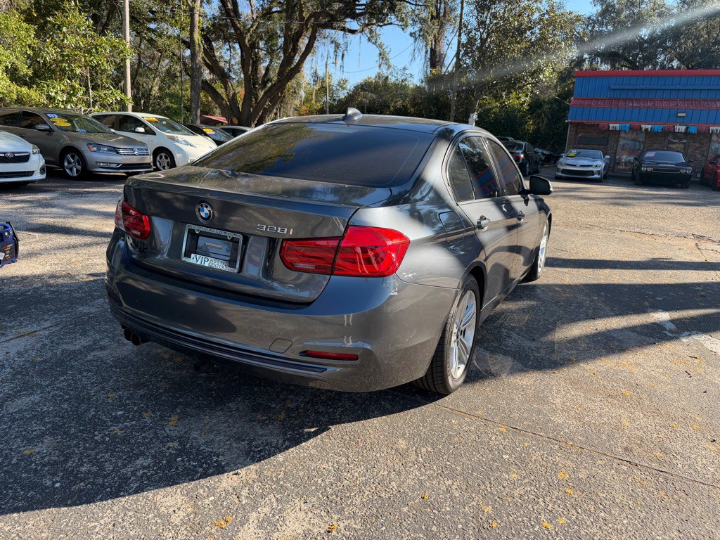 2016 BMW 3 Series Image 3