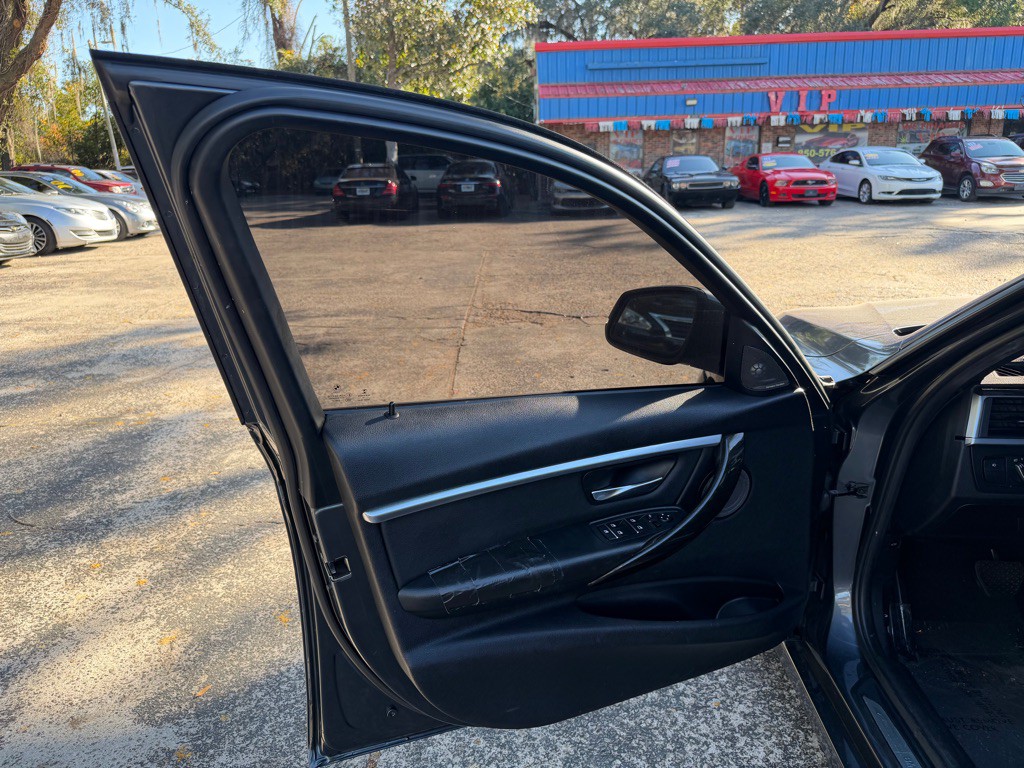 2016 BMW 3 Series Image 7