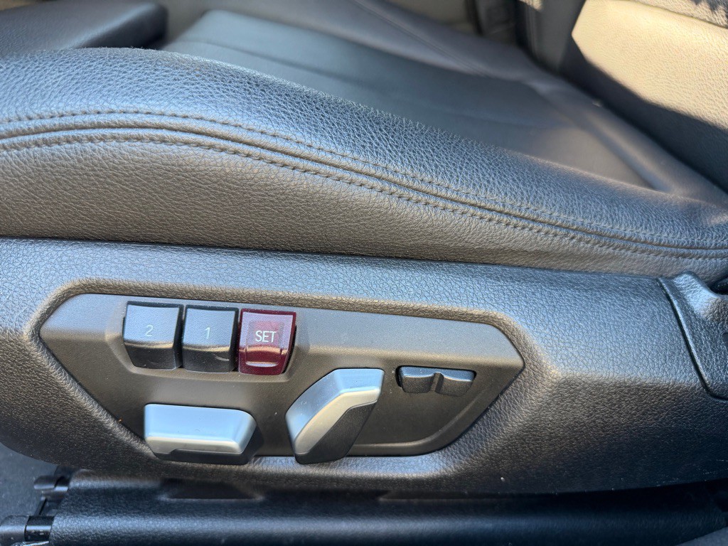 2016 BMW 3 Series Image 9