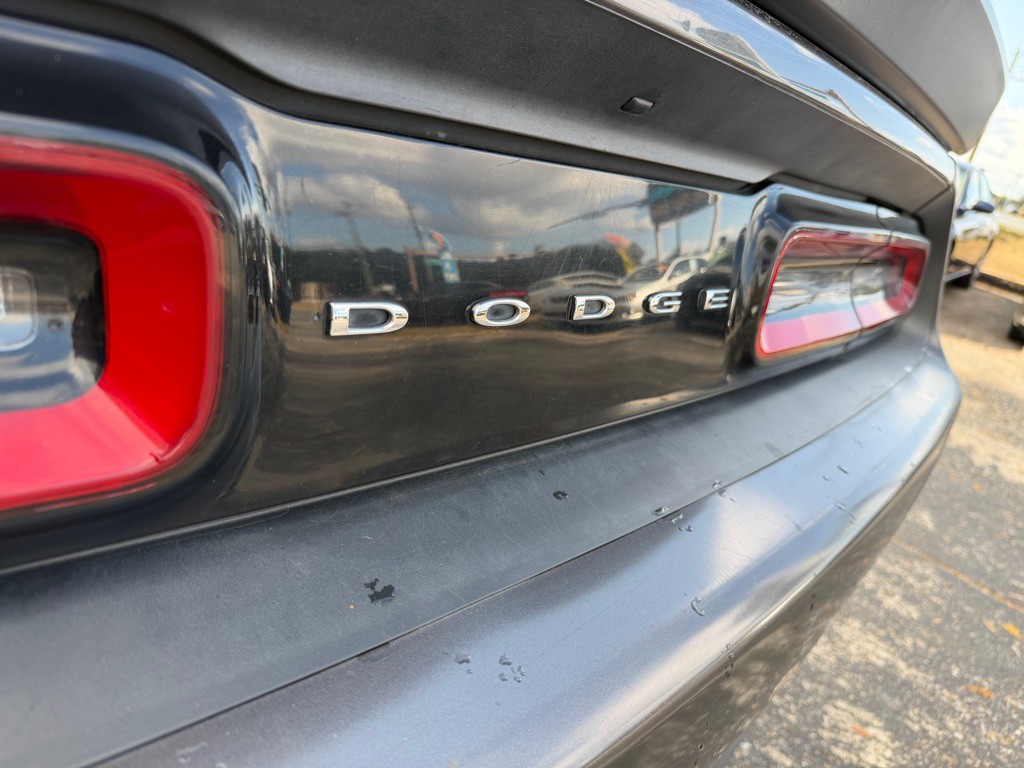 2018 Dodge Challenger Image 6