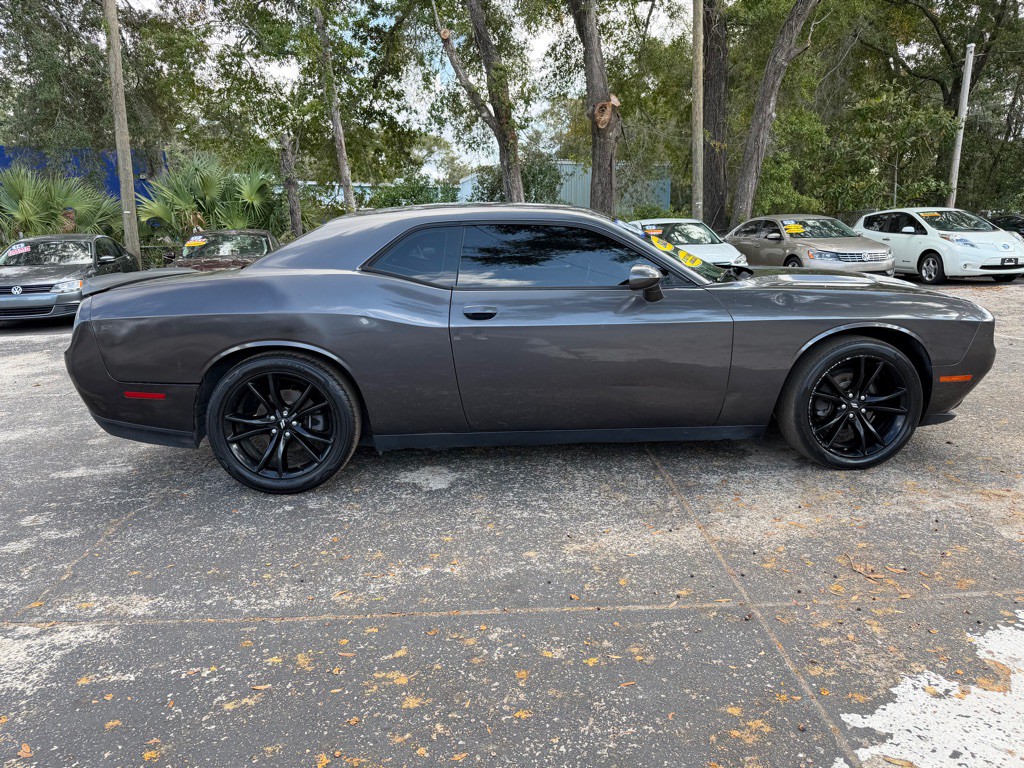 2018 Dodge Challenger Image 9