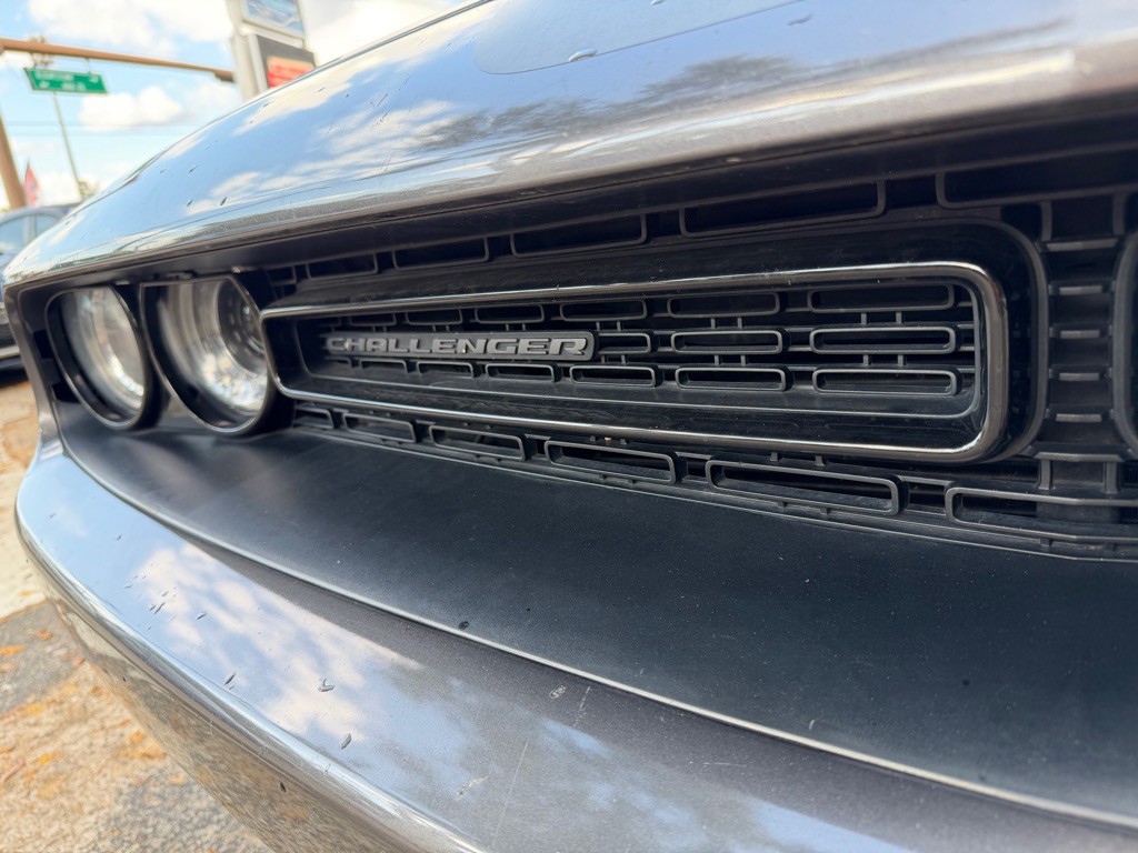 2018 Dodge Challenger Image 12