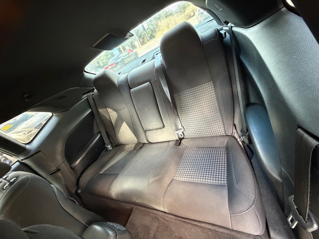 2018 Dodge Challenger Image 16