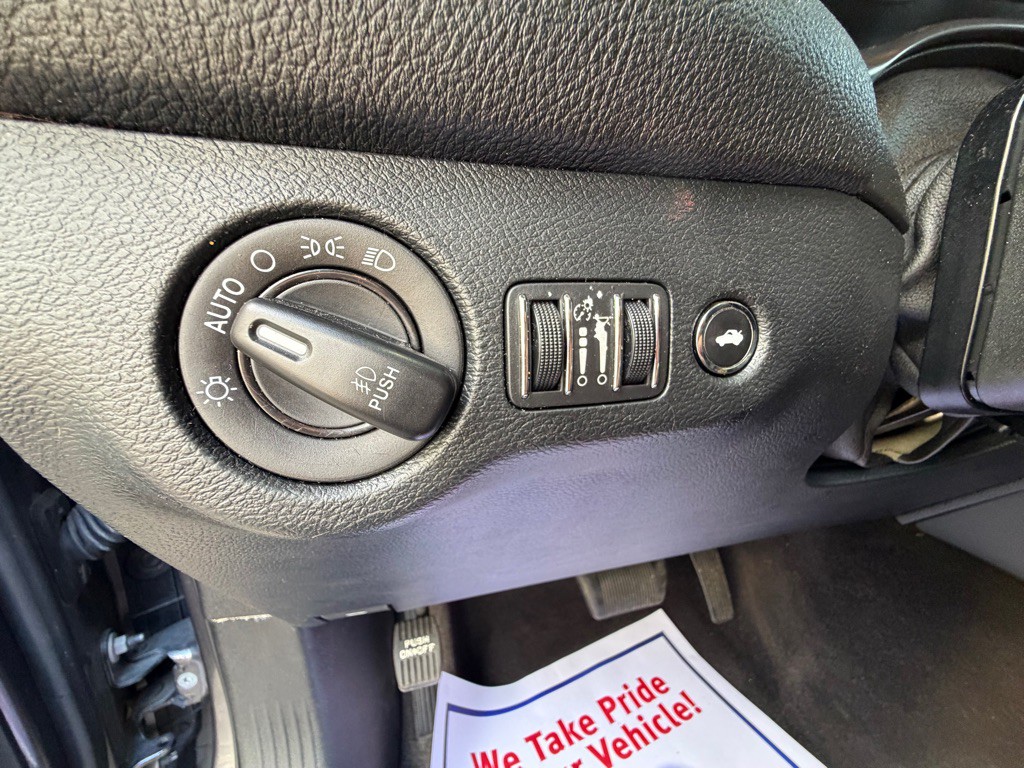 2018 Dodge Challenger Image 22